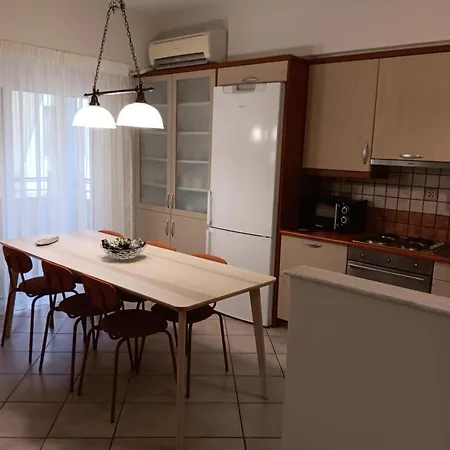 Bright&cozy 2-bedroom Flat In Athens - Walk To Metro - Quiet&fully Equipped *