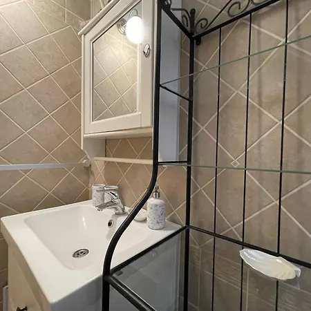 Bright&cozy 2-bedroom Flat In Athens - Walk To Metro - Quiet&fully Equipped * Mesochorion (Evrytania)