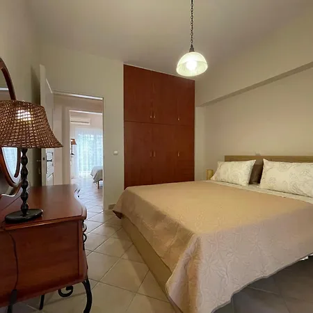 Apartamento Bright&cozy 2-bedroom Flat In Athens - Walk To Metro - Quiet&fully Equipped